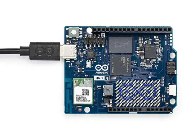Carte Arduino UNO Q – microcontrôleur et microprocesseur Linux